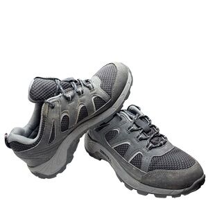 Merrell Kids' Black and Gray Oakcreek Low Lace Waterproof Hiking Sneakers size 3
